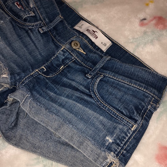 Hollister Denim Shorts size 0 - Picture 2 of 3